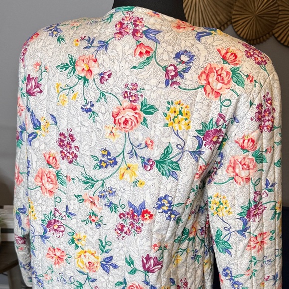 Willow Ridge Vintage Floral Polka Dot Women's Quilted Button Front Jacket - Picture 10 of 11